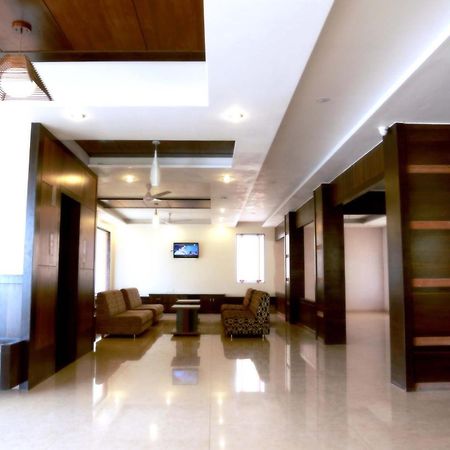 Hotel Sai Ramanand Shirdi Extérieur photo