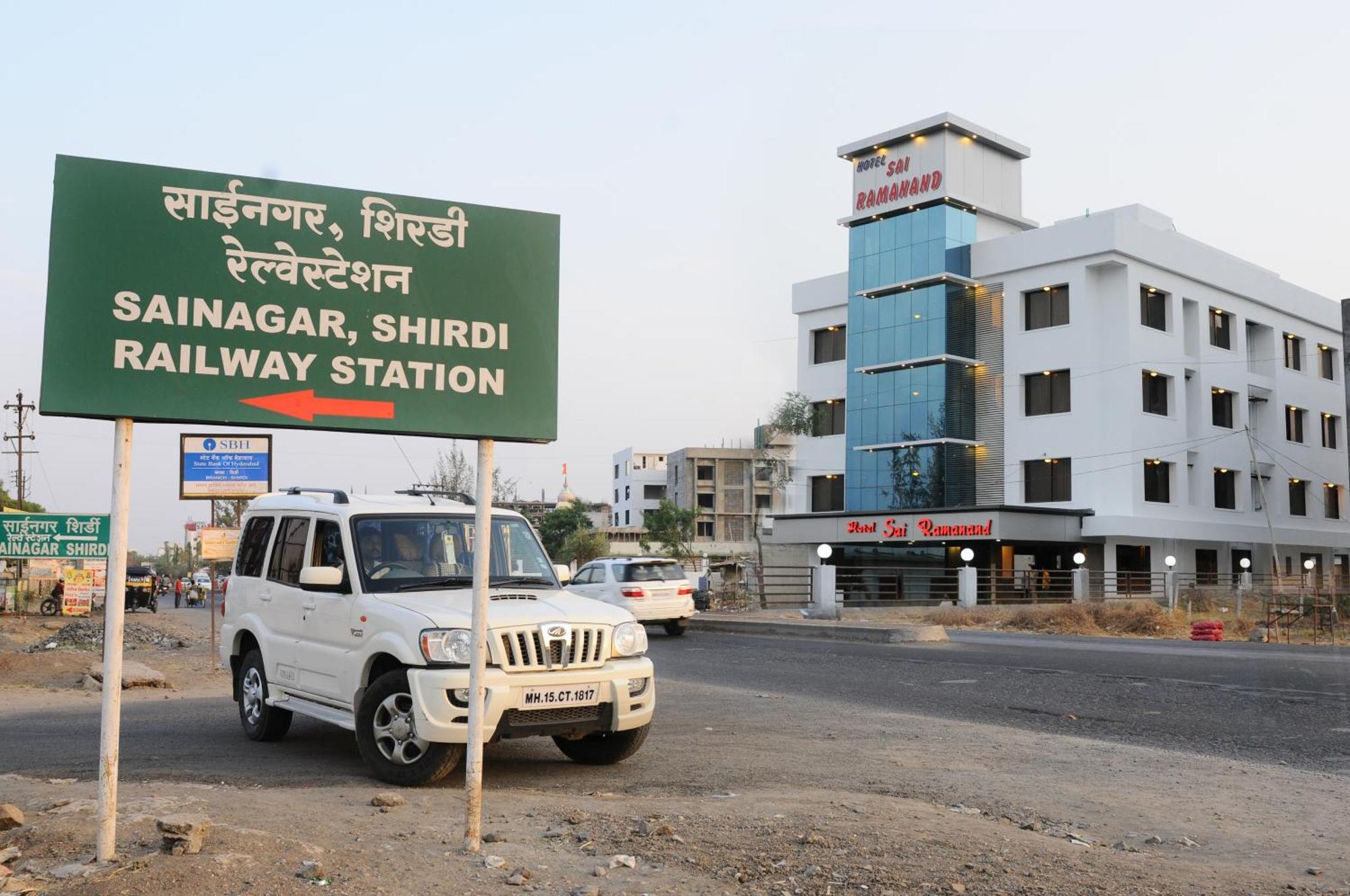 Hotel Sai Ramanand Shirdi Extérieur photo