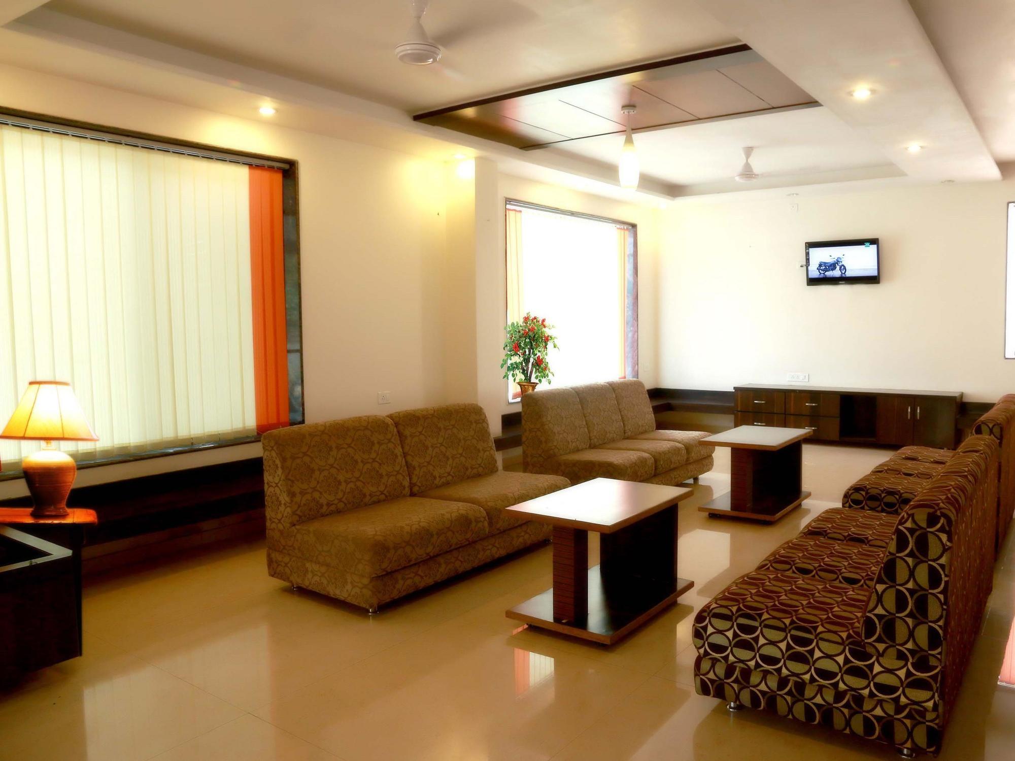 Hotel Sai Ramanand Shirdi Extérieur photo