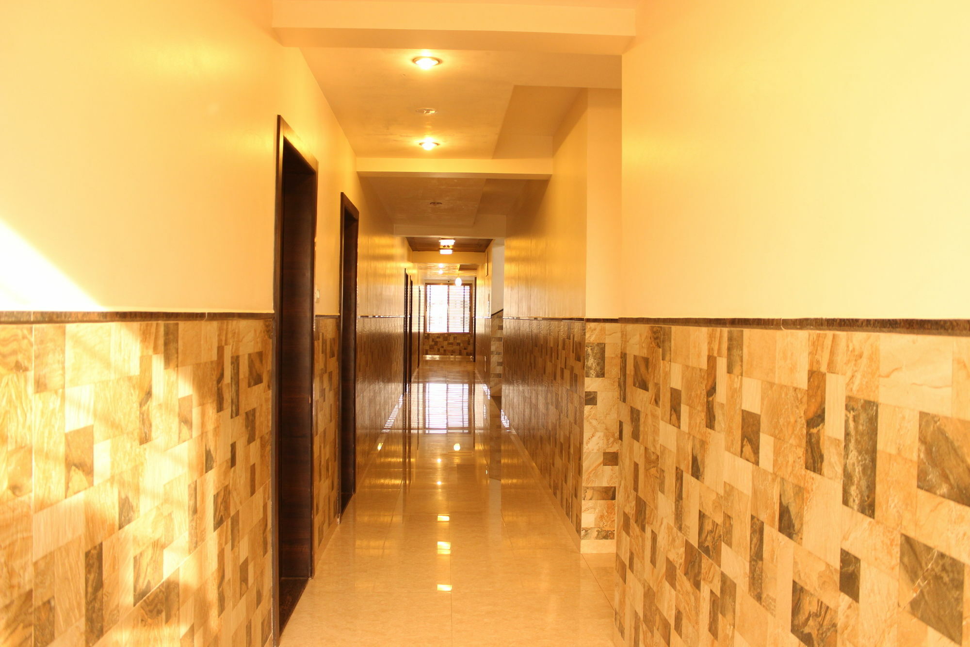 Hotel Sai Ramanand Shirdi Extérieur photo
