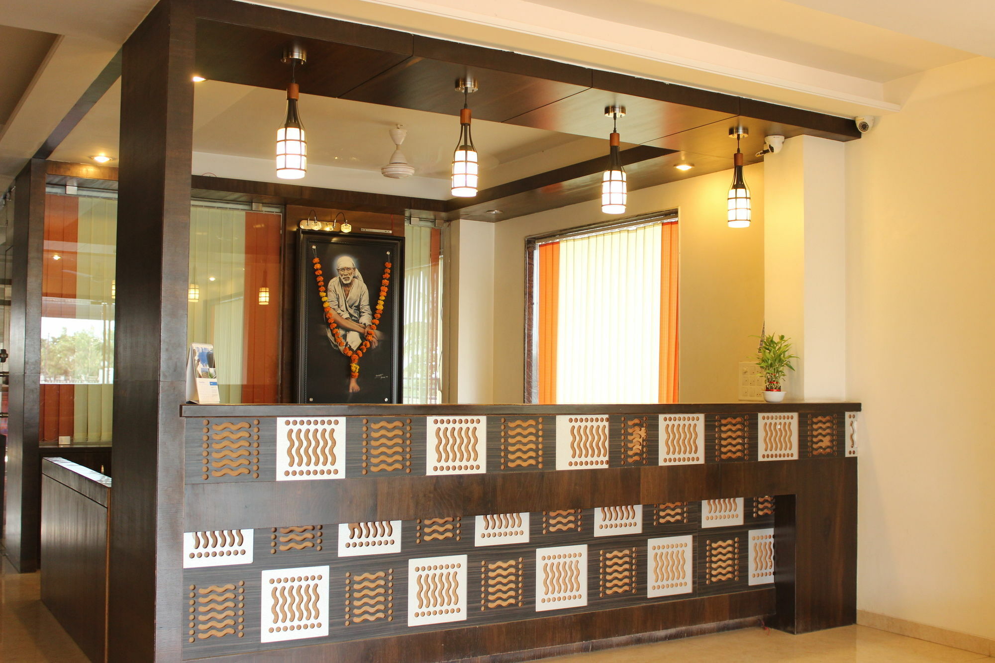 Hotel Sai Ramanand Shirdi Extérieur photo